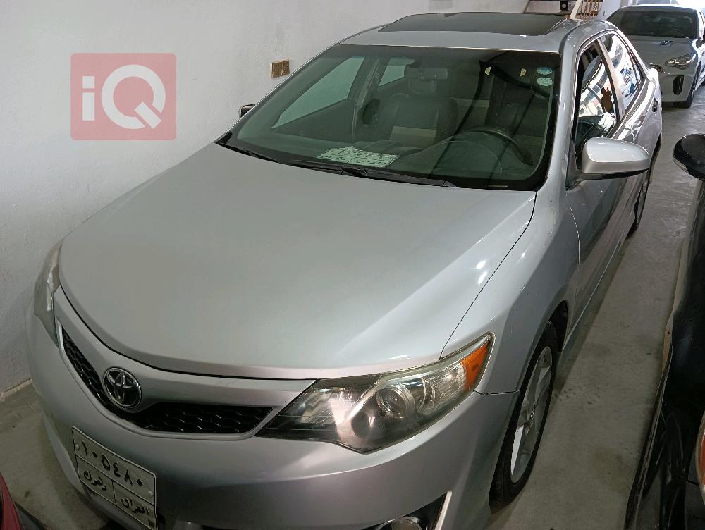 تۆیۆتا کامری